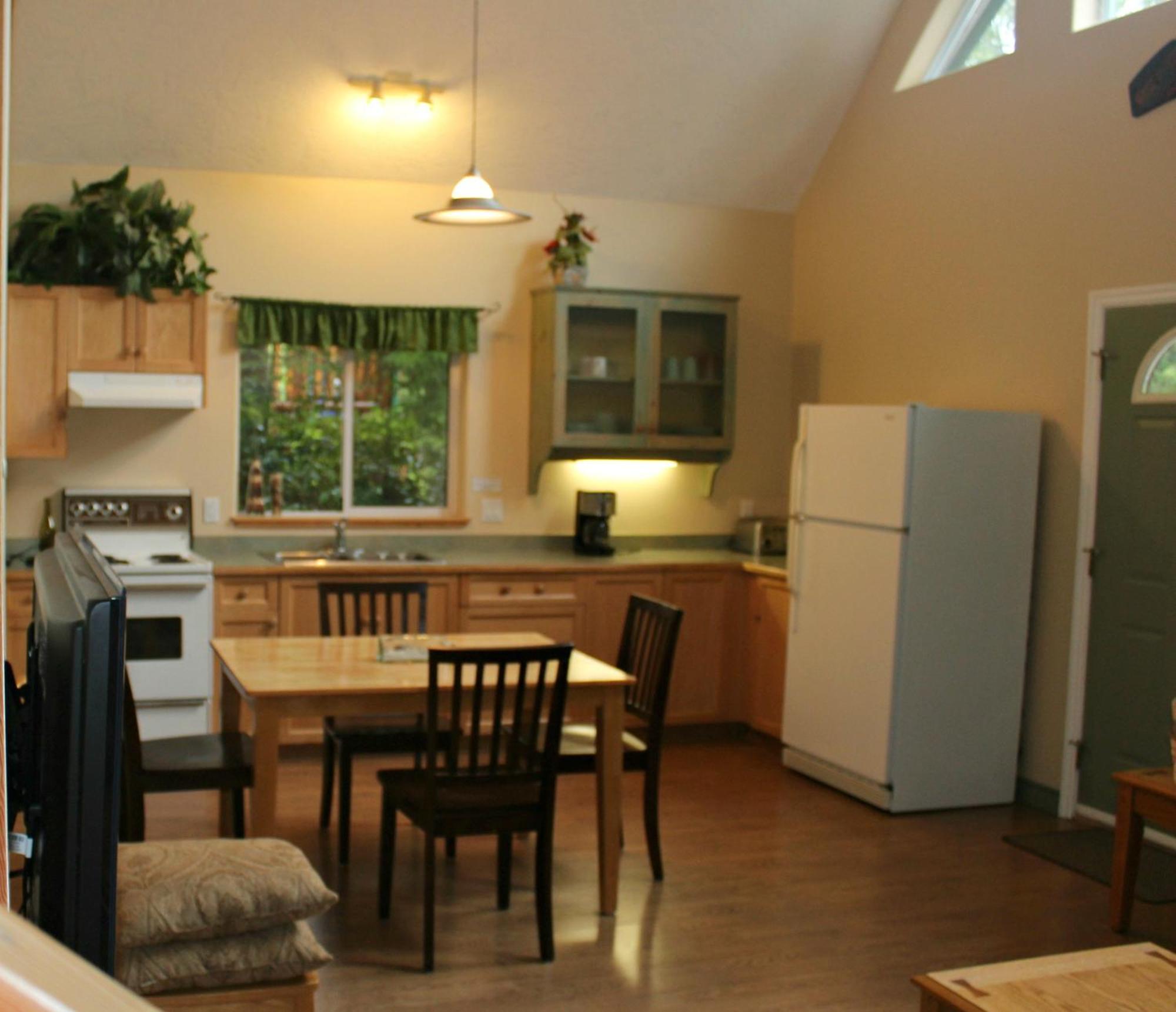 Wild Coast Wilderness Resort Port Renfrew Bilik gambar